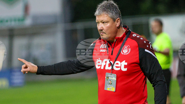 Приятели на Любослав Пенев организират в дните преди Коледа благотворителен турнир и търг в подкрепа на лечението му