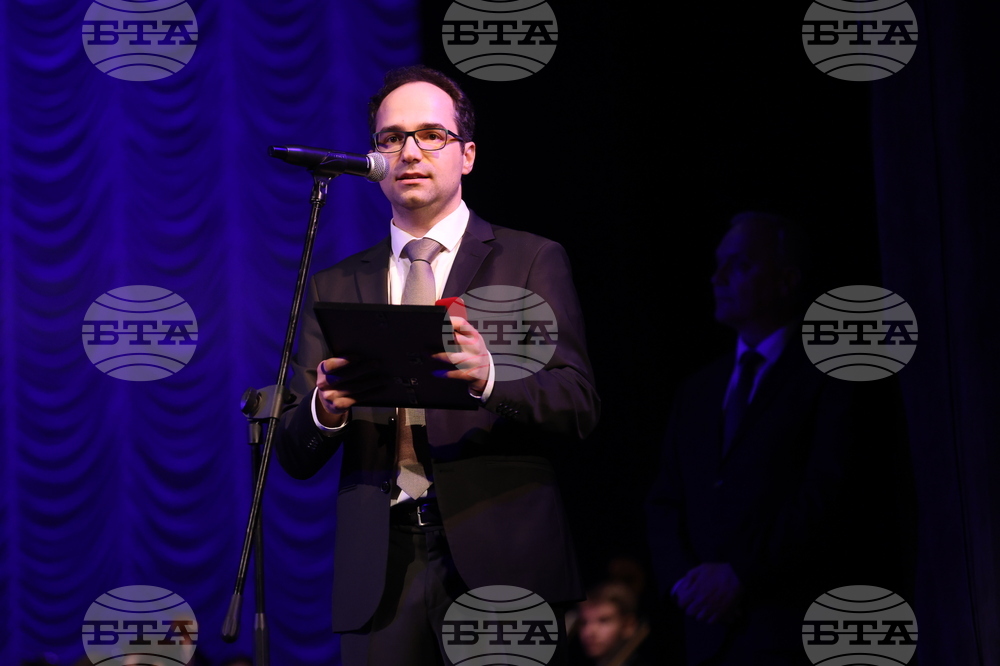 Музикален театър - „Златно перо“