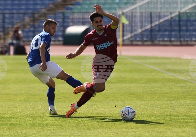 Полузащитникът Асен Чандъров бе представен като играч на Черно море