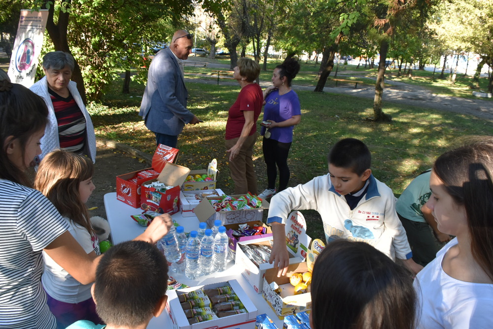 Обновена е градинката в ловешкия квартал „Кольо Фичето“