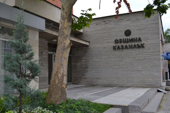 Съдът разреши строежи на едни от най-натоварените места в град Казанлък