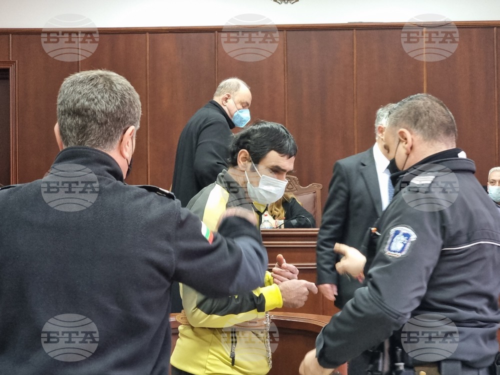 Окръжният съд в Ямбол отложи делото за убийството на 17-годишно бременно момиче