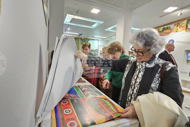 Аржентина - Петя Илиева - „Цветовете на България“ - пътуваща изложба