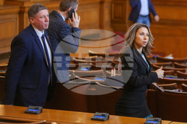Парламент - извънредно заседание