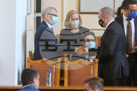 Парламент - извънредно заседание