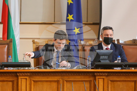 Парламент - извънредно заседание