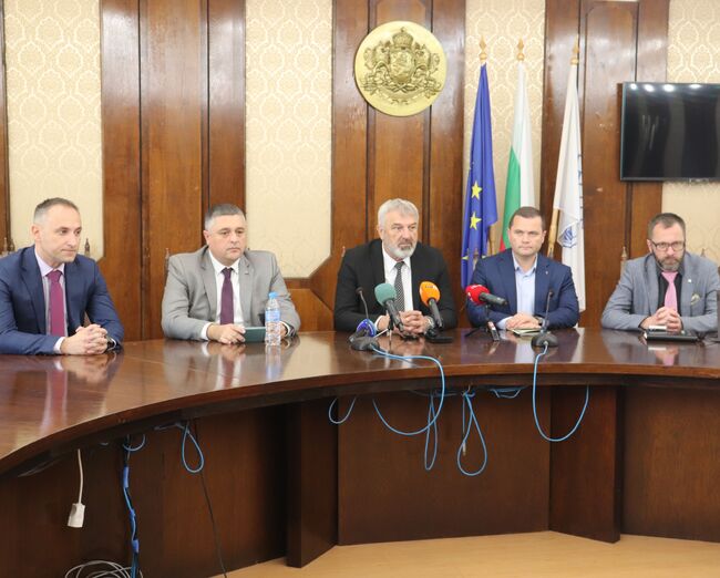 ОА Русе: Още през юли може да започне ремонтът на Дунав мост при Русе, очакванията са тогава да тръгне и фериботът до Гюргево 