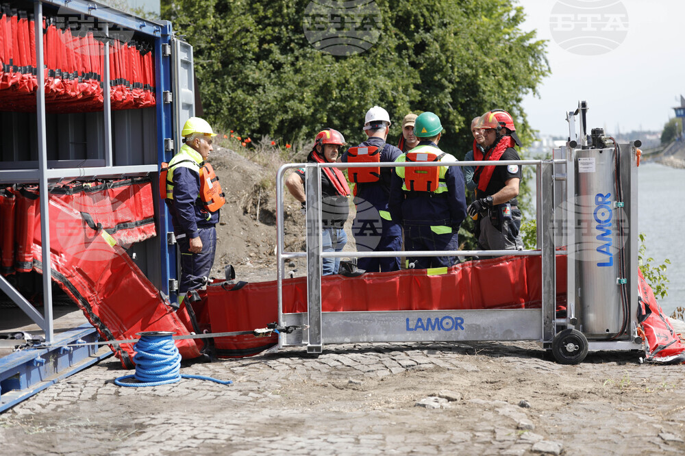 Русе - учение - нефтен разлив - симулация