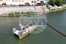 Русе - учение - нефтен разлив - симулация