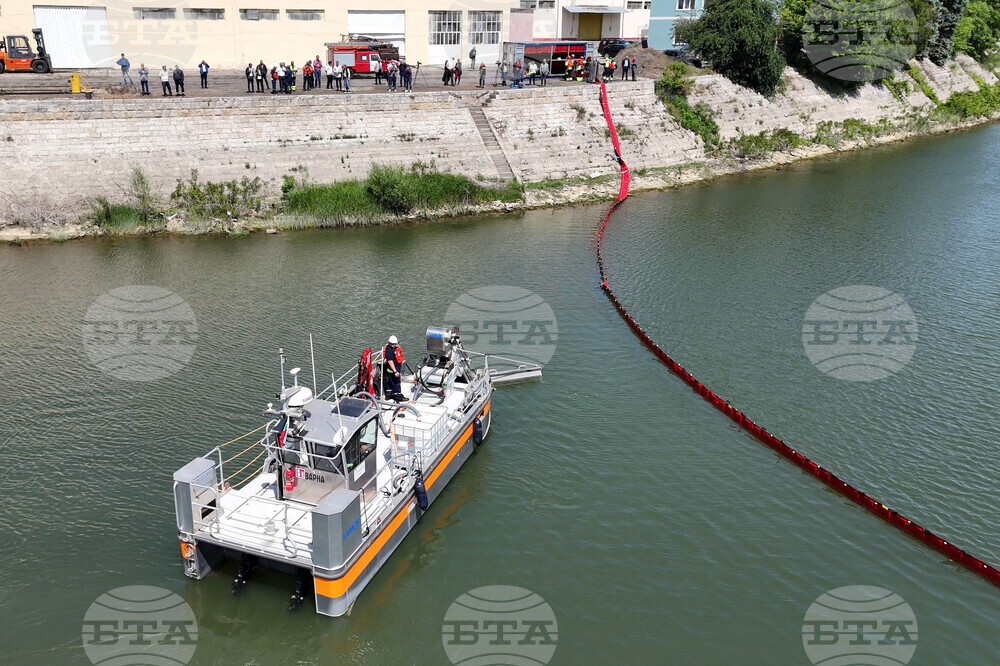 Русе - учение - нефтен разлив - симулация