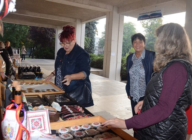 Заместник-кметът Борислава Борисова откри юбилейното издание на фестивала „Здравей, Здраве!“