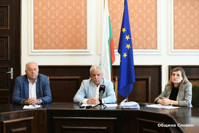 Община Сливен: Местният парламент ще гласува промяна в една от общинските наредби и именуването на две улици