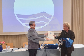 Албена  - церемония по връчване на "Син флаг"