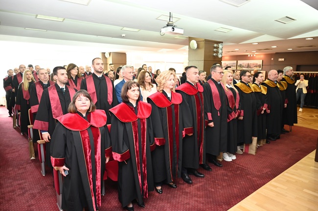 УНСС отбелязва своята 104-годишнина с модерен колцентър, виртуална разходка и навигация в сградата на Университета 