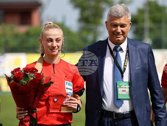 Християна Гутева и Радослав Гидженов заедно на мач от женската Шампионска лига