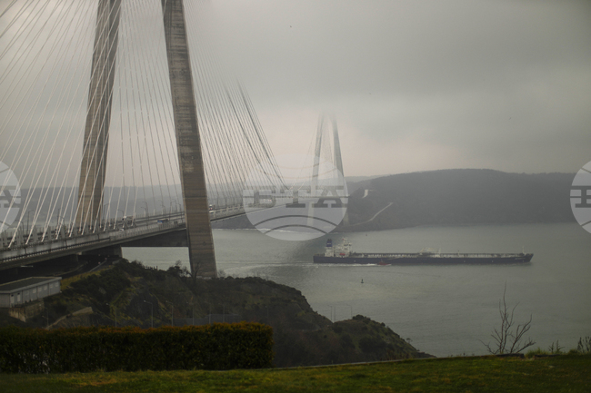 Петролният танкер, ударен от дрон край Турция вчера, е плавал за Русия, за да бъде натоварен с гориво, съобщават медии
