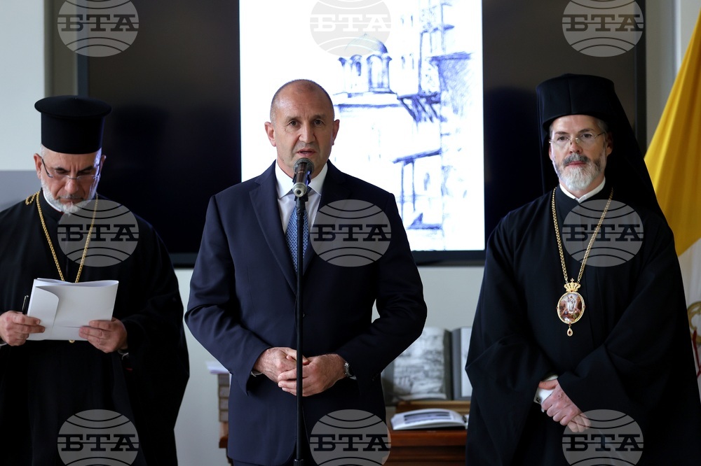 Италия - Румен Радев - откриване на изложба "Атон в рисунки и фотографии"