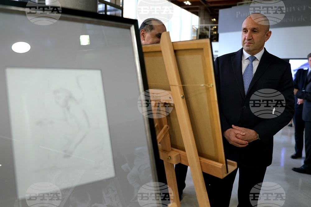 Италия - Румен Радев - откриване на изложба "Атон в рисунки и фотографии"