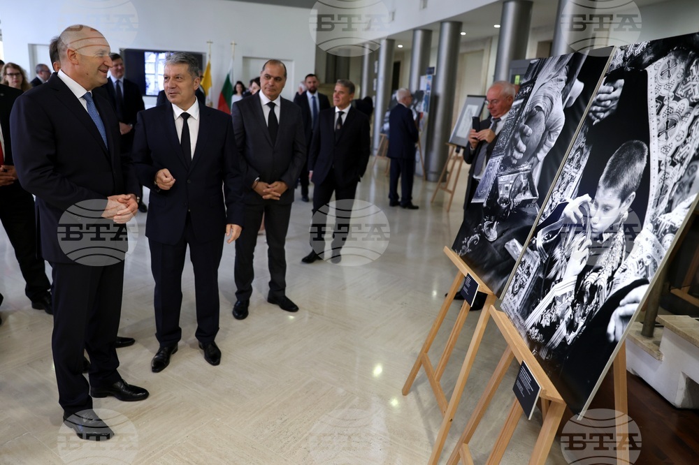 Италия - Румен Радев - откриване на изложба "Атон в рисунки и фотографии"