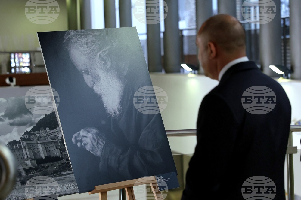 Италия - Румен Радев - откриване на изложба "Атон в рисунки и фотографии"