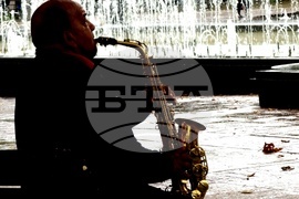 Уличен музикант