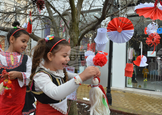 Хасково - мартеници - украса