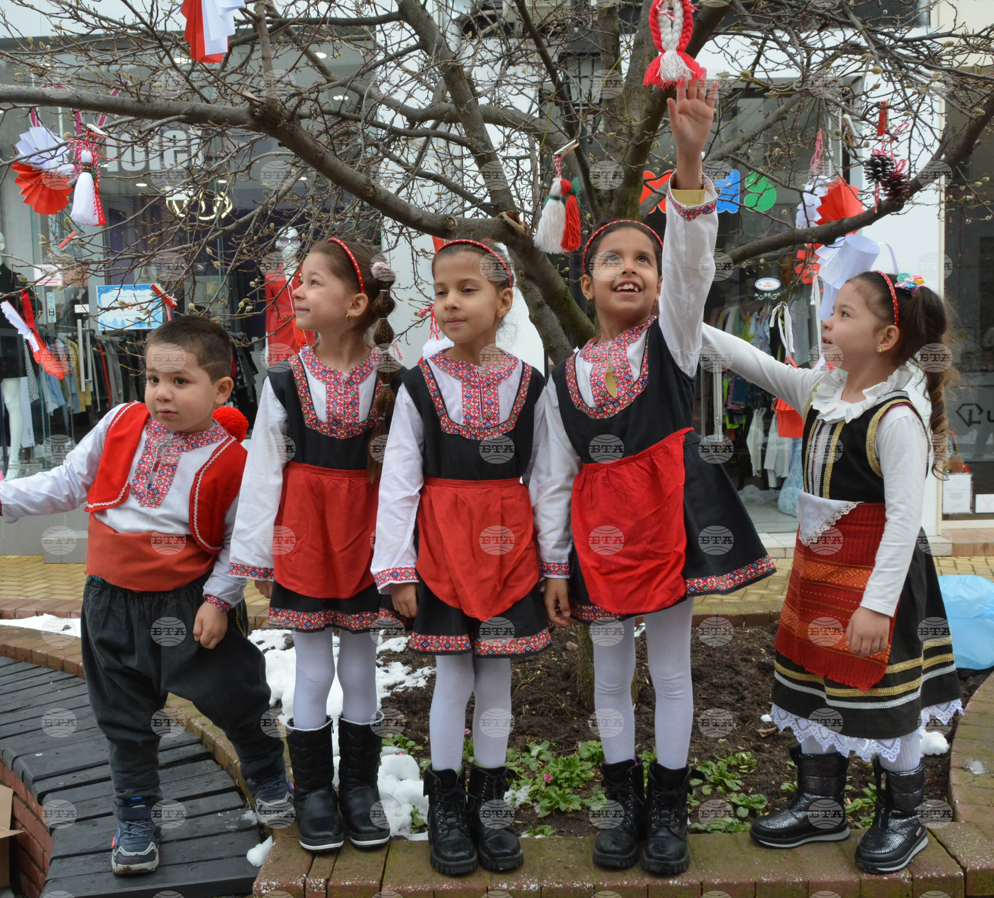 Хасково - мартеници - украса