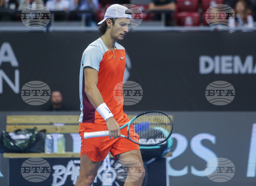 Sofia Open - тенис - Лоренцо Музети - полуфинал