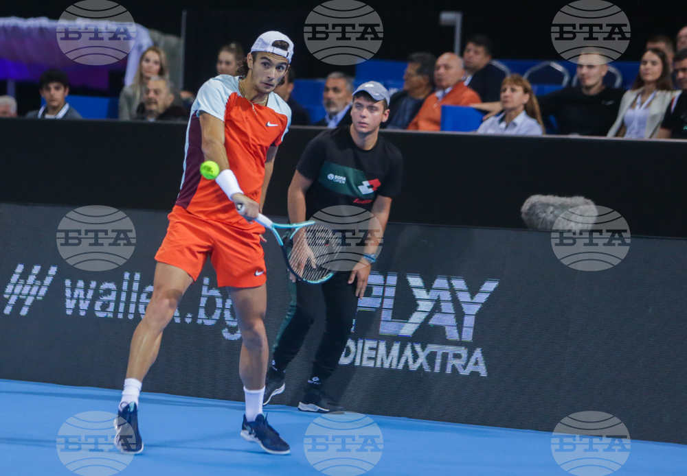 Sofia Open - тенис - Лоренцо Музети - полуфинал