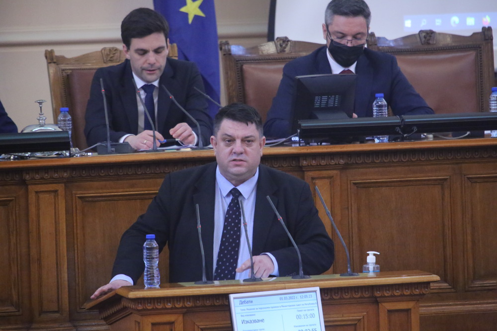 Атанас Зафиров, БСП: Няма как в тази обстановка премиерът, коалиционното мнозинство и министър на отбраната да говорят на различен език