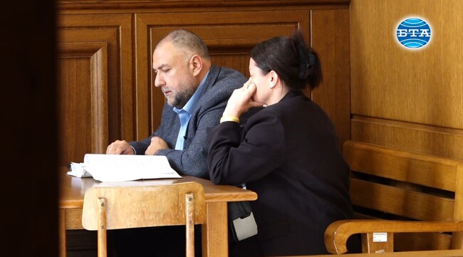 Софийският градски съд заседава по делото срещу двамата полицаи, ескортирали Димитър Любенов на Околовръстното шосе, предвижда се да изслуша свидетели