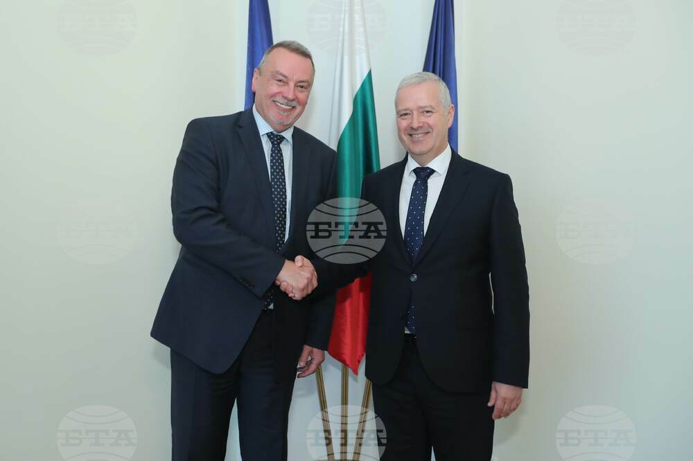 Deputy Foreign Minister Kondov Confers with Czech Ambassador Miroslav Toman