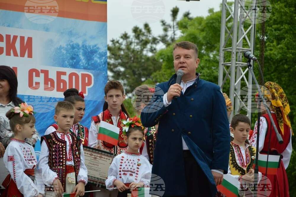 Над 800 участници от седем държави ще участват на фолклорния събор "С България в сърцето" в Каварна през почивните дни