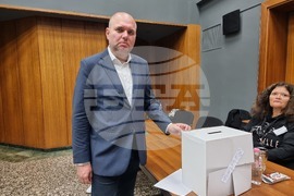 Парламентарни избори - гласуване - Владислав Панев