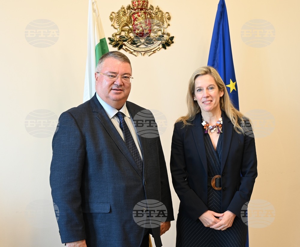 Social Policy Minister Ivanov Meets with UNICEF Representative to Bulgaria