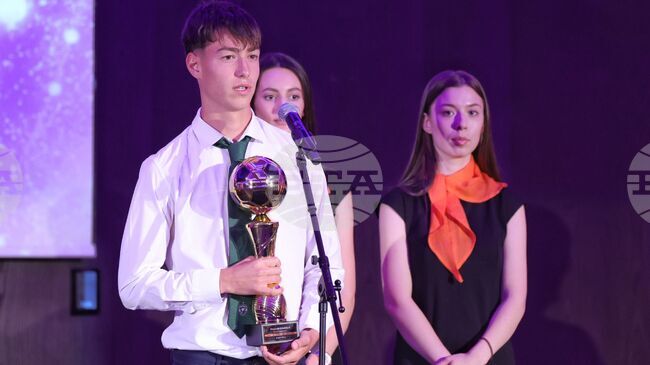 Калоян Божков и младежкия тим на Динамо (Загреб) продължават към елиминациите на Международната купа на Висшата лига по футбол