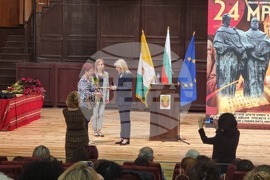 Община Добричка - отличени педагози, ученици и читалищни дейци