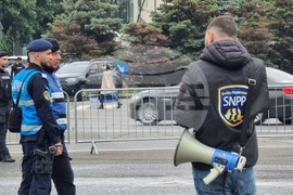 Румъния - държавни служители - протест