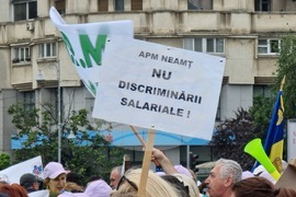 Румъния - държавни служители - протест