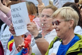 Румъния - държавни служители - протест