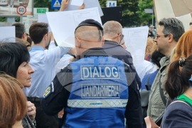 Румъния - държавни служители - протест