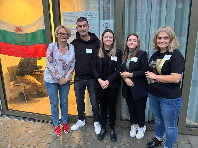 В 26-те секции в Консулския окръг на Генералното ни консулство във Франкфурт на Майн изборният ден протича спокойно