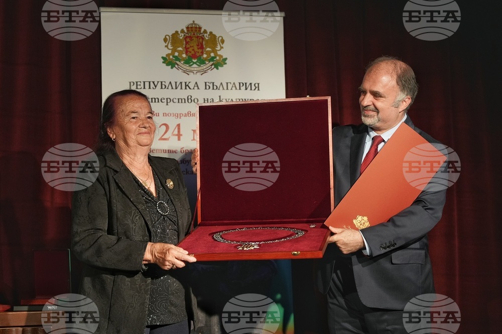 Culture Minister Awards Over 80 Artists, Cultural Activists for Their Contribution to Development of Bulgarian Spirituality
