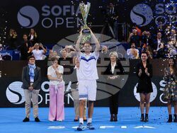 Министър Весела Лечева връчи купите на финалистите в турнира Sofia Open