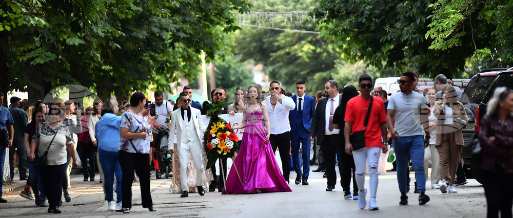 Исперих - абитуриенти