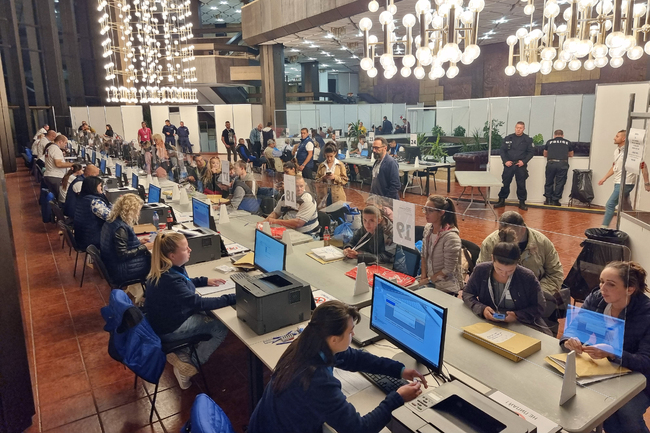 НДК - избори - изборни книжа - предаване