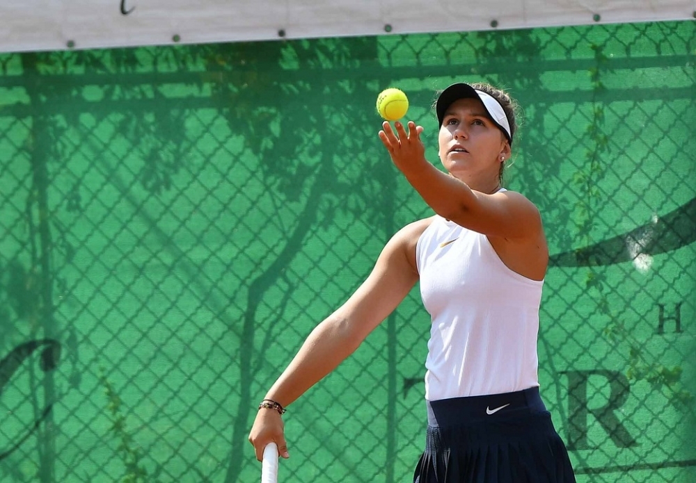 Топалова с две победи за деня на турнир по тенис в Испания