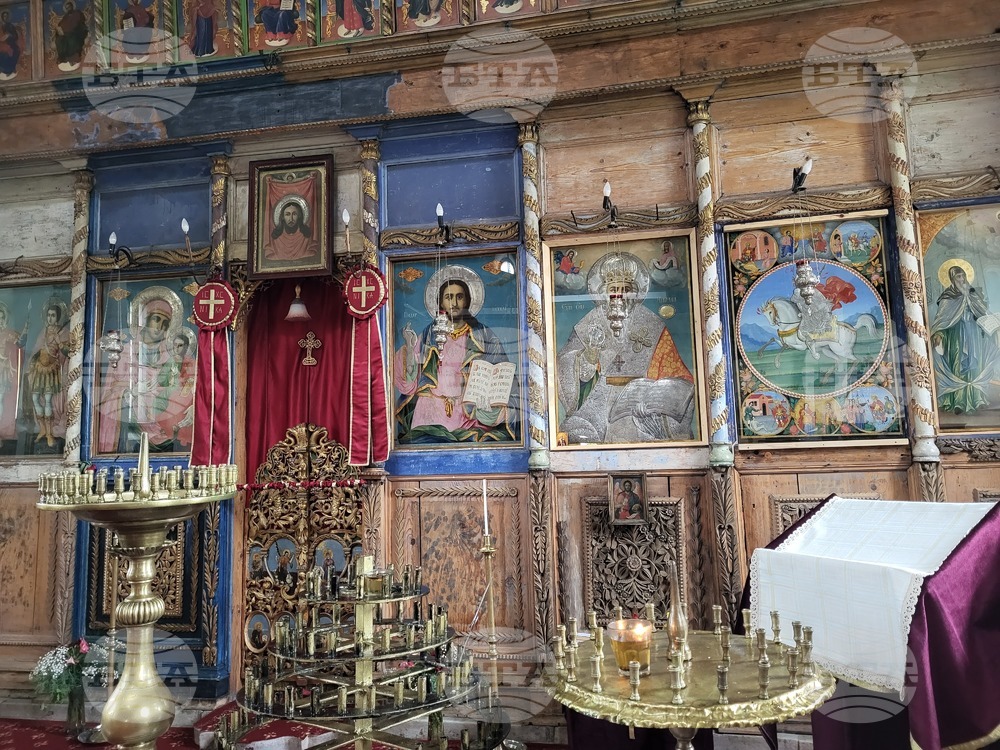 Самоков - храм „Св. Николай Чудотворец“ - иконостас
