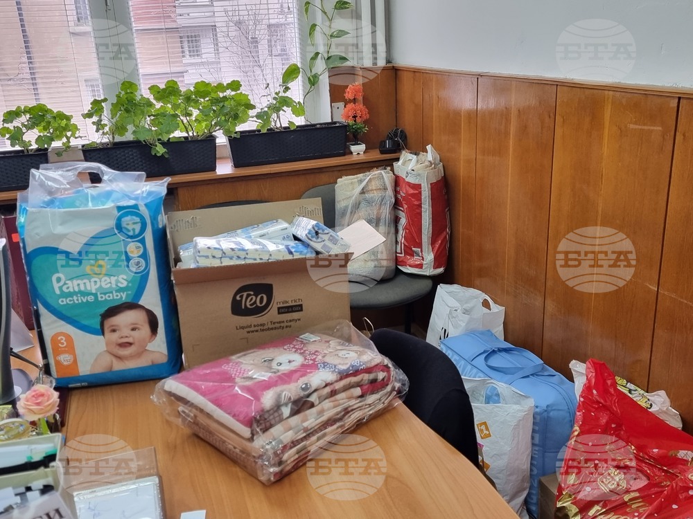 Плевенчани се включват активно в кампанията на БЧК в помощ на нуждаещите се в Украйна