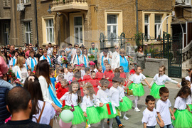 Бургас - 24 май - празнично шествие